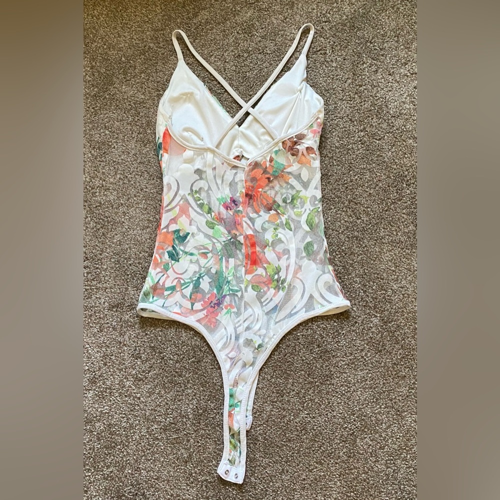 Floral Bodysuit - Picture 3 of 3